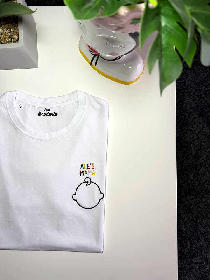 T-shirt personalizzata con ricamo foto stilizzata, vista prodotto