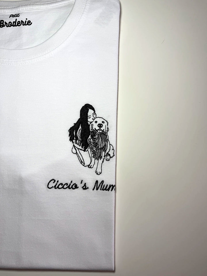 T-shirt personalizzata con ricamo foto stilizzata, vista dettaglio