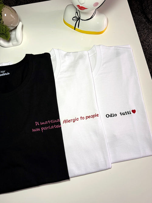 T-shirt ricamata