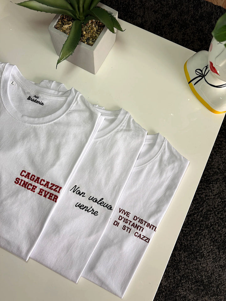 T-shirt personalizzata ricamata in cotone, vista prodotto