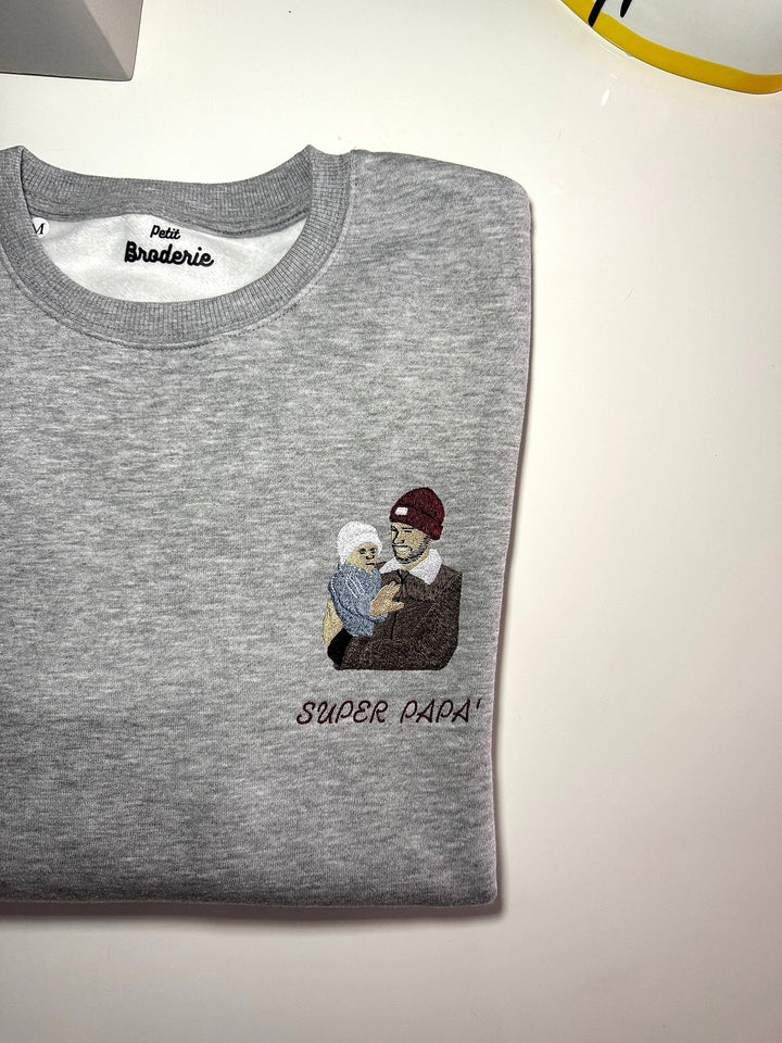 Felpa con ricamo di famiglia e scritta
