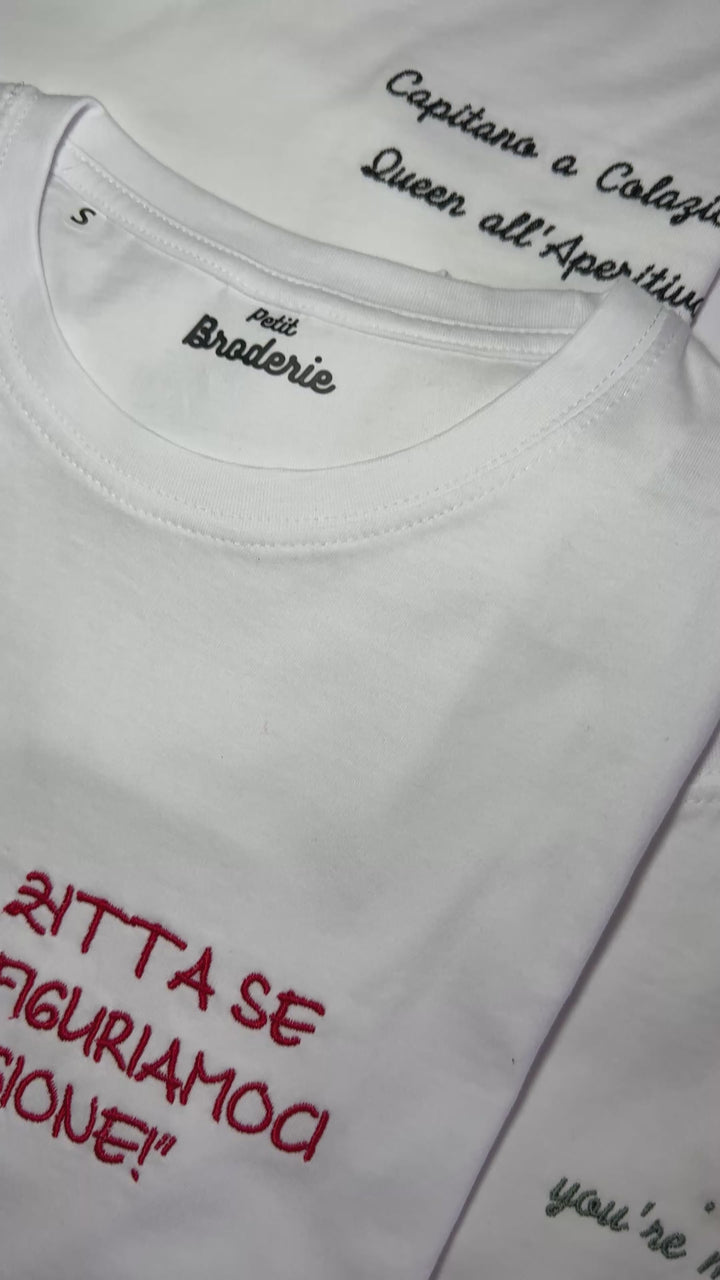 T-shirt personalizzata ricamata